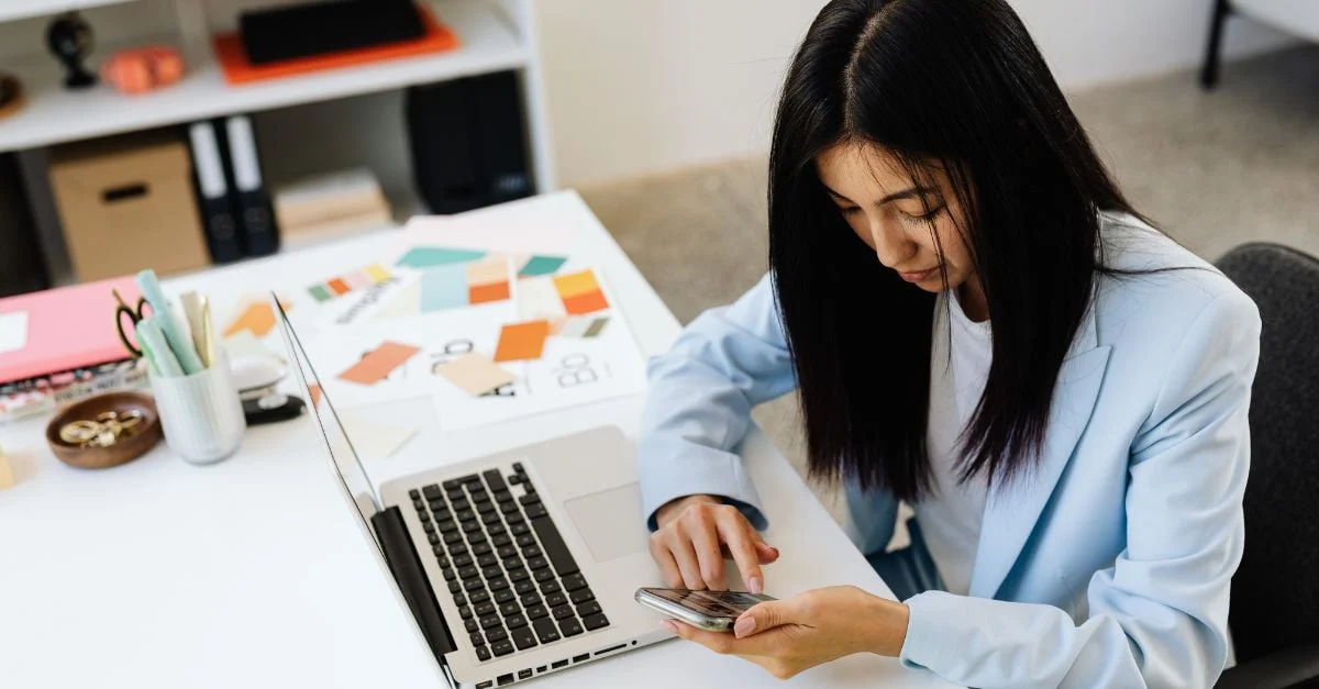 Mastering AI Content Generation: The Power of AI-Specific Brand Voice and Tone Guidelines