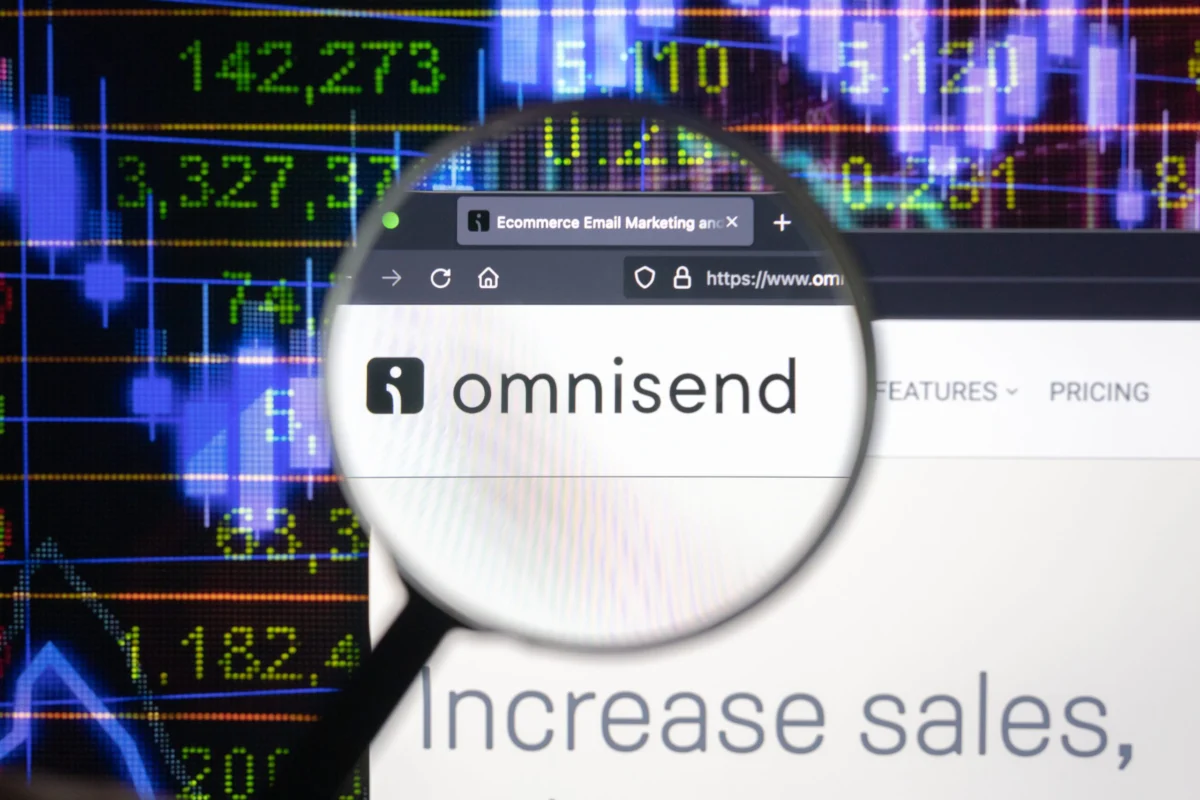 The Rise of Trust in Online Reviews Amidst an AI-Generated Content Deluge