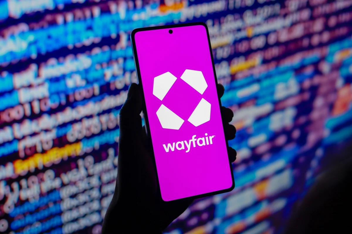 Wayfair CEO Outlines Ambitious AI Strategy, Emphasizing Agentic Commerce and Internal Innovation