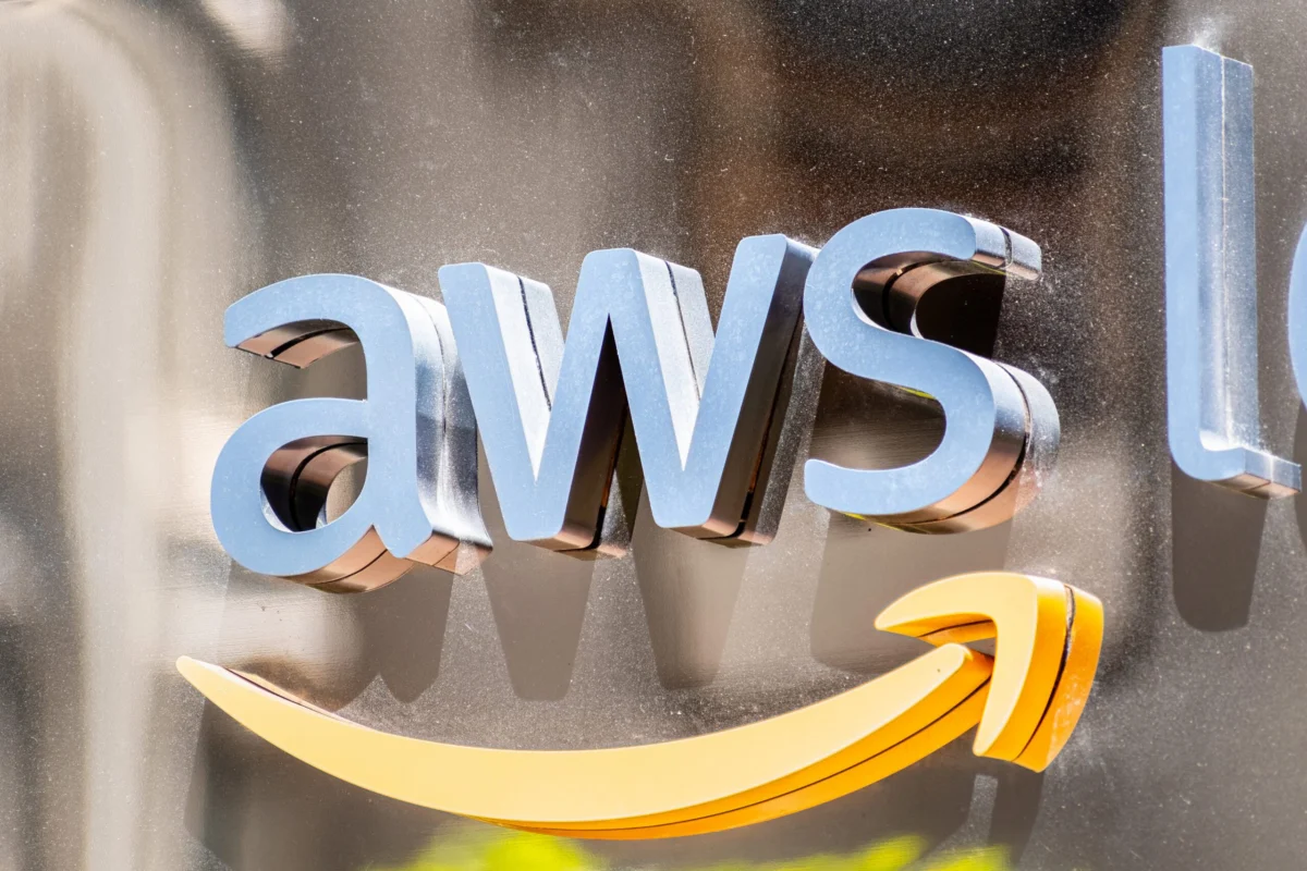Amazon Extends AI Shopping Assistant Technology to External Retailers, Starting with Kate Spade New York