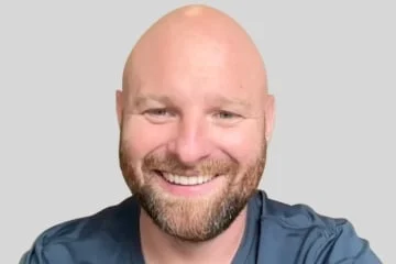 Sean Stone Advocates a Strategic "One-Two Punch" for E-commerce Growth, Emphasizing Branded Sites and Amazon’s Spillover Traffic