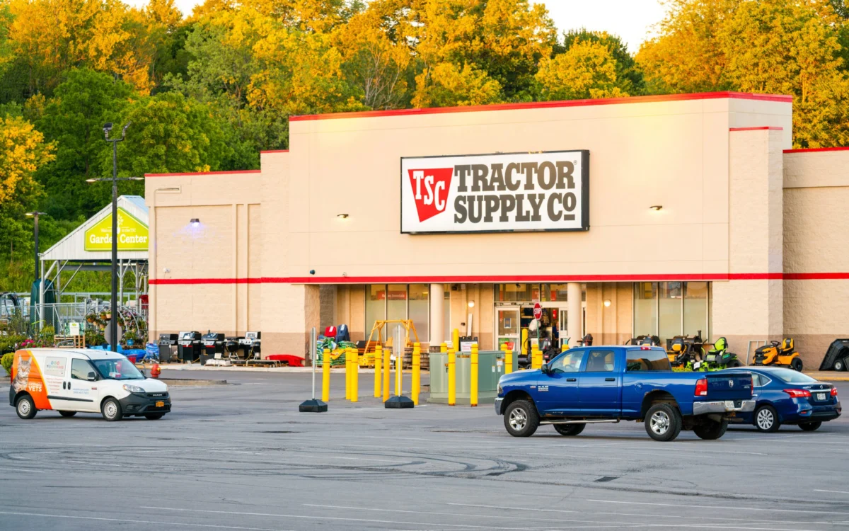 Tractor Supply Joins Instacart Marketplace, Expanding Same-Day Delivery Reach for Rural and Suburban Consumers