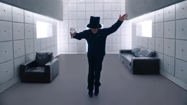 Beefeater 0.0 Revitalizes Iconic "Virtual Insanity" Video to Champion Moderation and London Spirit