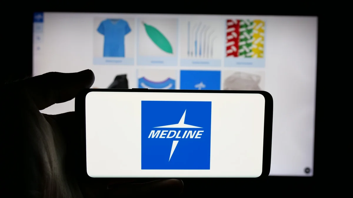 Medline Records Substantial Tariff Refunds Amidst Net Income Decline and Strategic Growth Initiatives