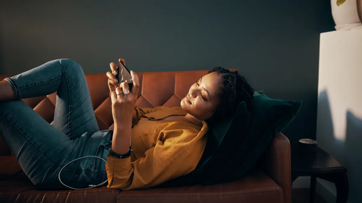 Short Drama App Downloads Skyrocket 95.5% Year-Over-Year in H1 2026, Outpacing Overall Non-Gaming App Growth