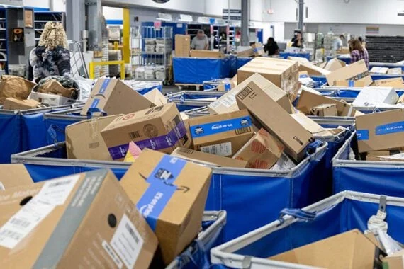 U.S. Postal Service Prioritizes Revenue Over Volume with Potential Parcel Price Hikes Amidst Persistent Financial Strain