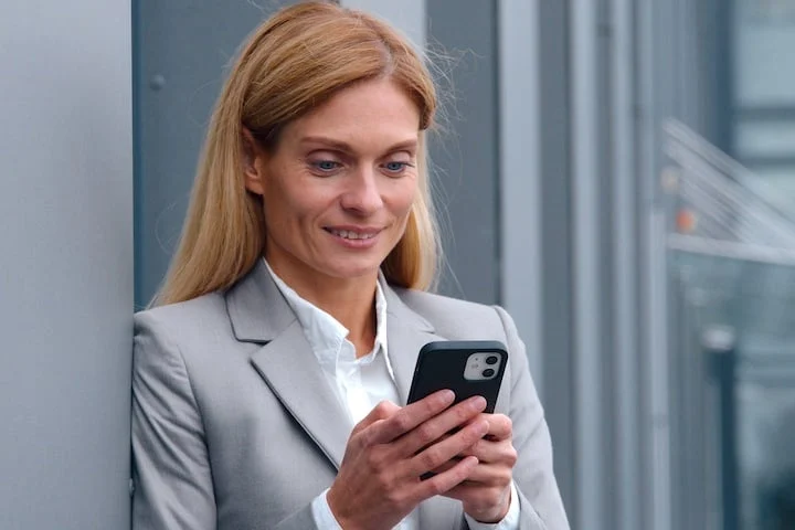 AI-Driven Shopping Demands Enhanced Product Data for E-commerce Visibility