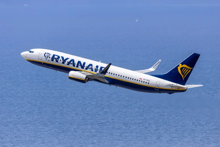 The Scoop: Ryanair CEO calls customer ‘delusional’ after claims he was sucked out of plane window